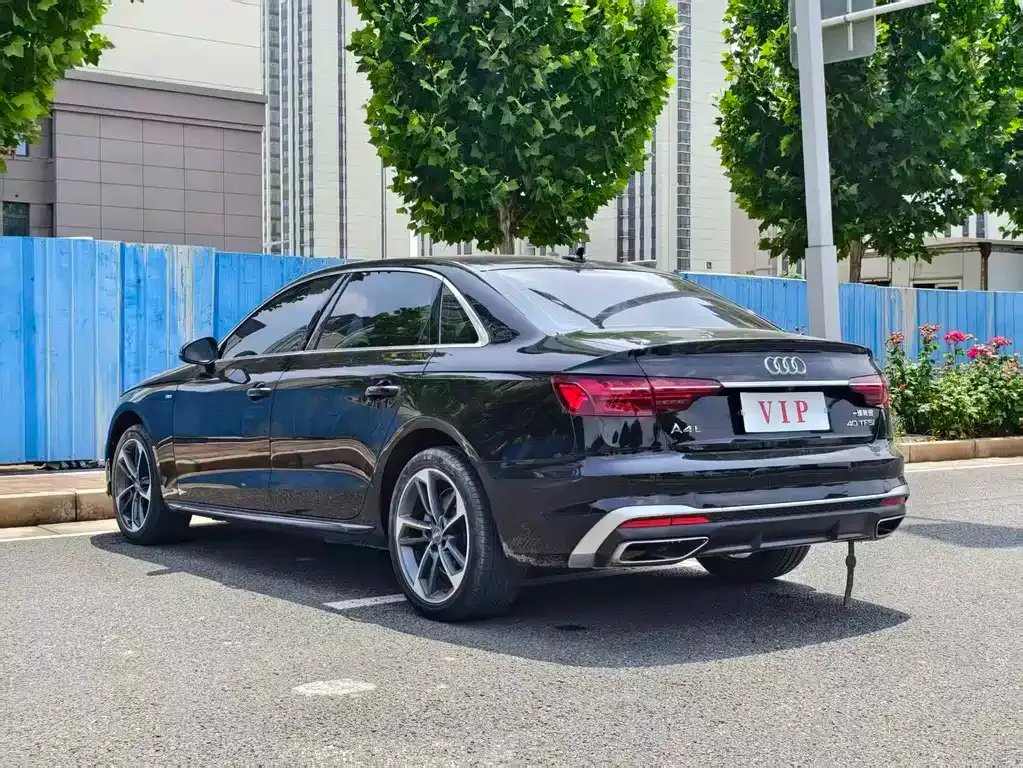 Audi A4L — фото 9