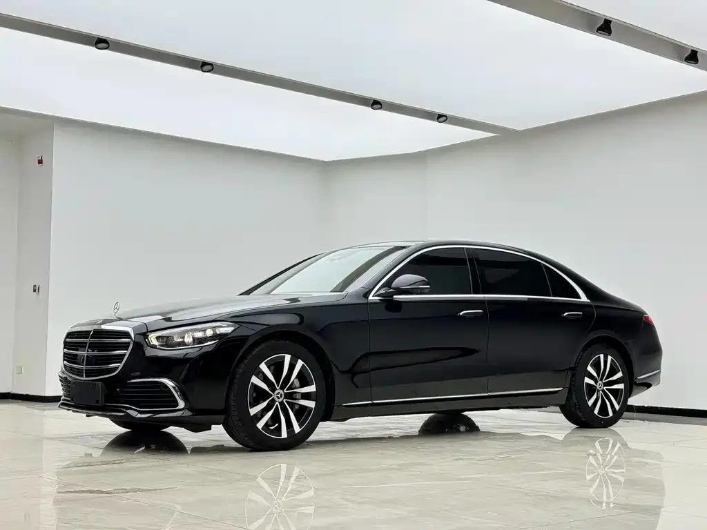 Mercedes-Benz S-Class — фото 1