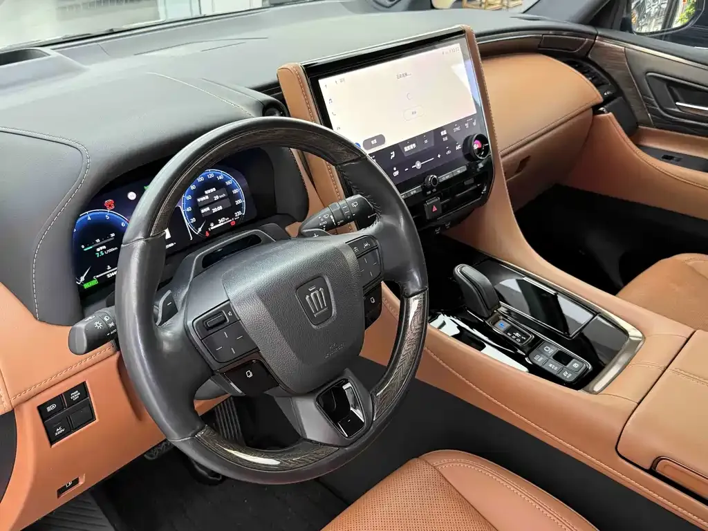 Toyota Vellfire — фото 8
