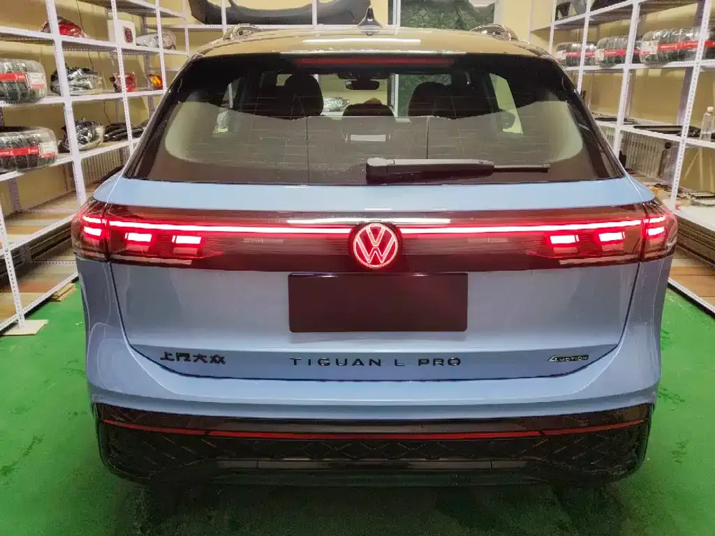 Volkswagen Tiguan L — фото 3