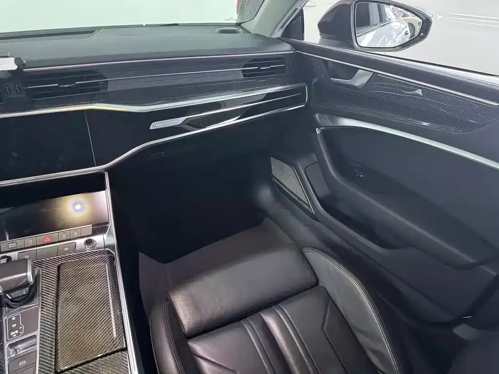 Audi A7 2021 из CN, фото 6