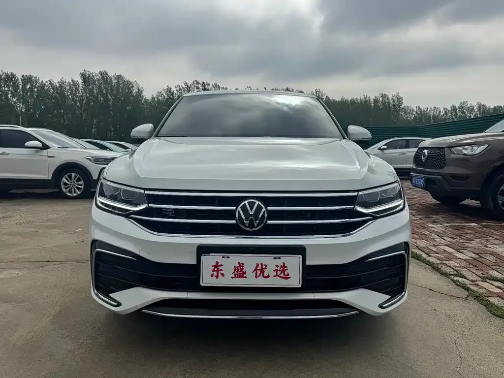 Volkswagen Tiguan L — фото 5