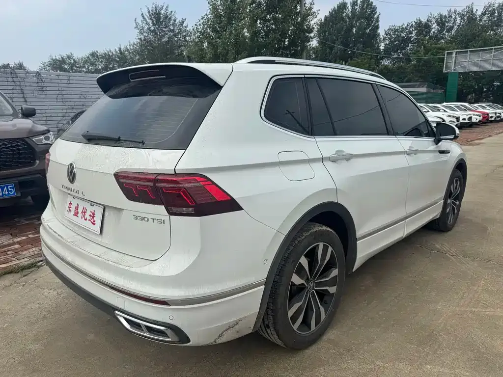Volkswagen Tiguan L — фото 4