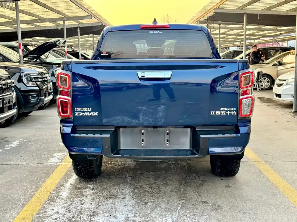 Isuzu D-MAX 2023 из CN, фото 5