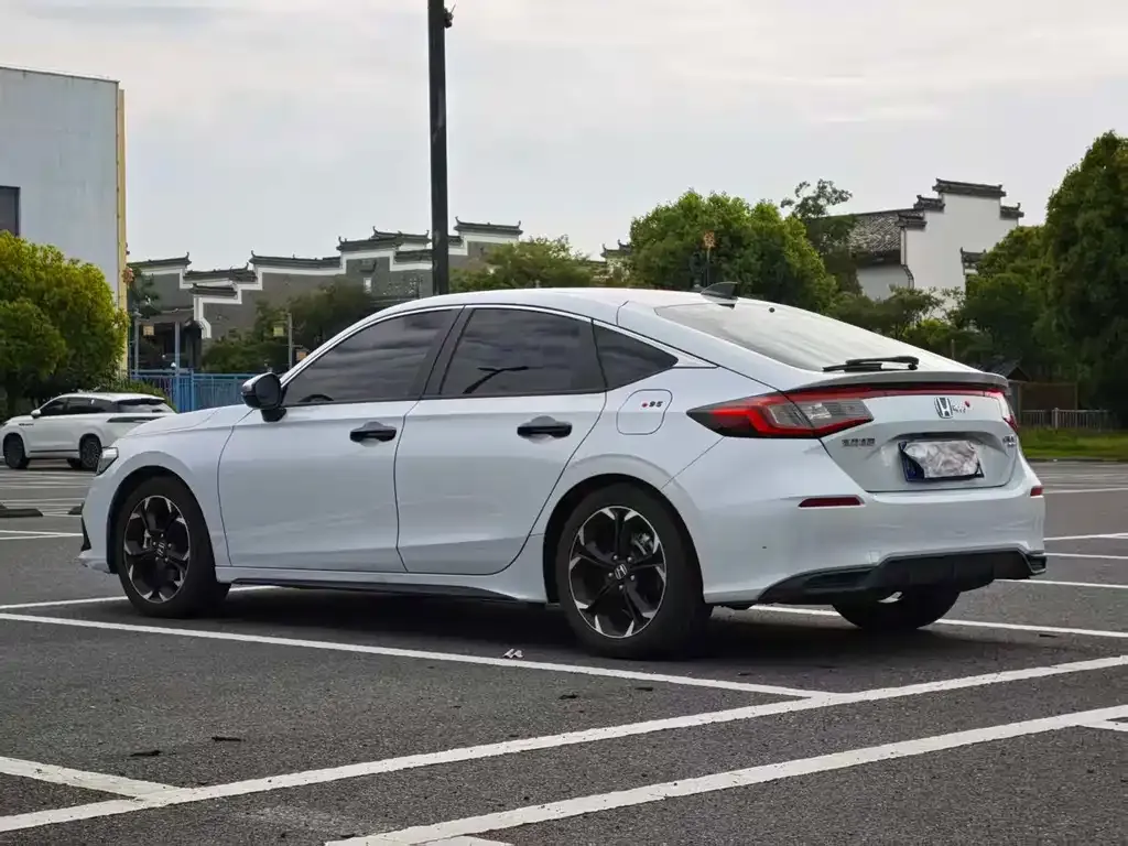 Honda Civic — фото 8