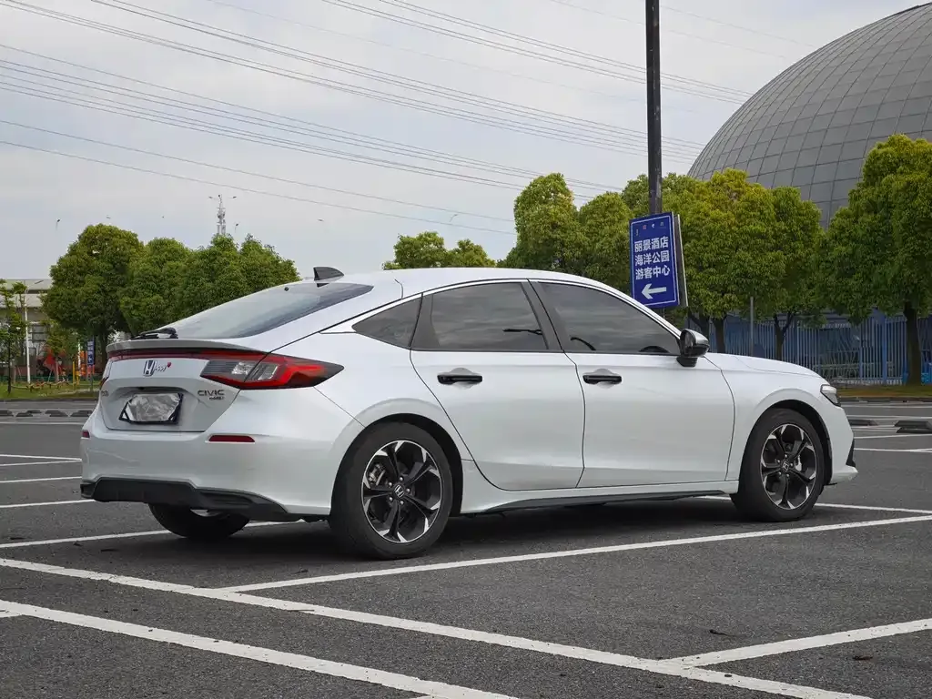 Honda Civic — фото 7