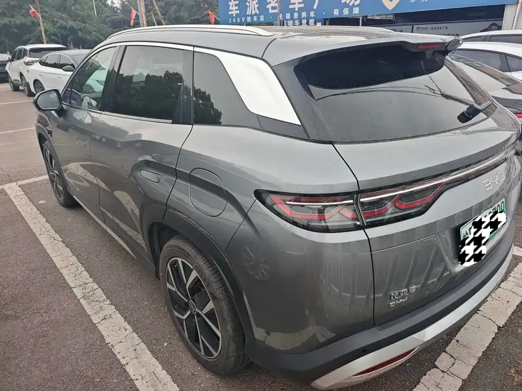 BYD L DM-i — фото 3
