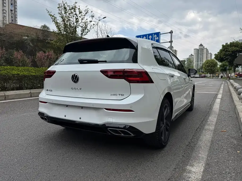 Volkswagen Golf 2022 из CN, фото 9