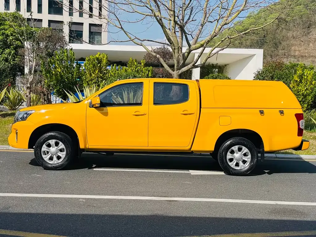 Isuzu RE-MAX 2023 из CN, фото 7