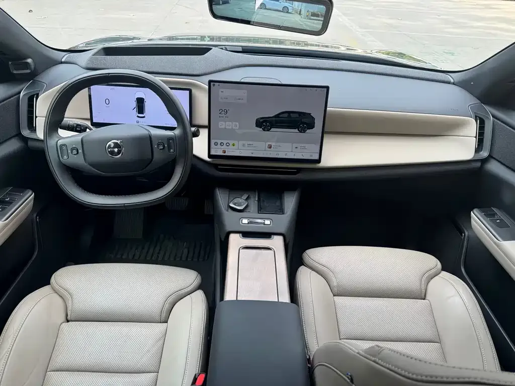 Volvo XC70 Plug-in Hybrid 2025 из CN, фото 6