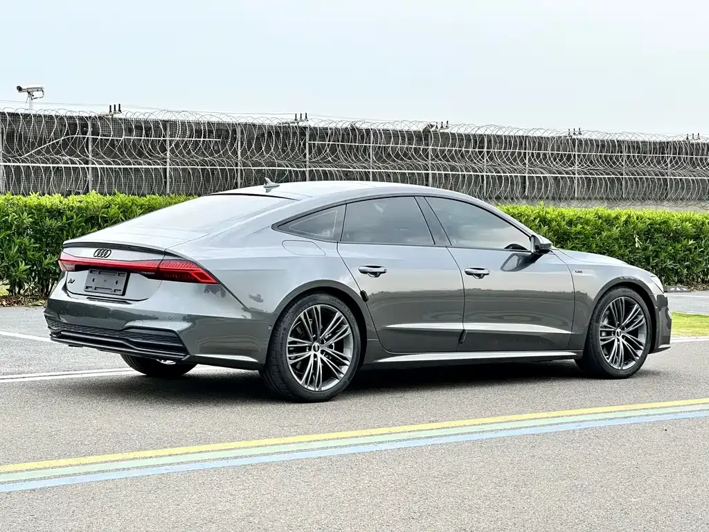 Audi A7 — фото 9