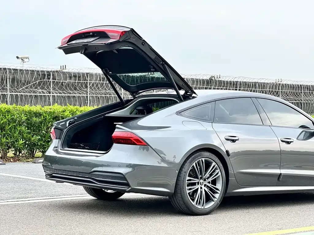 Audi A7 — фото 7