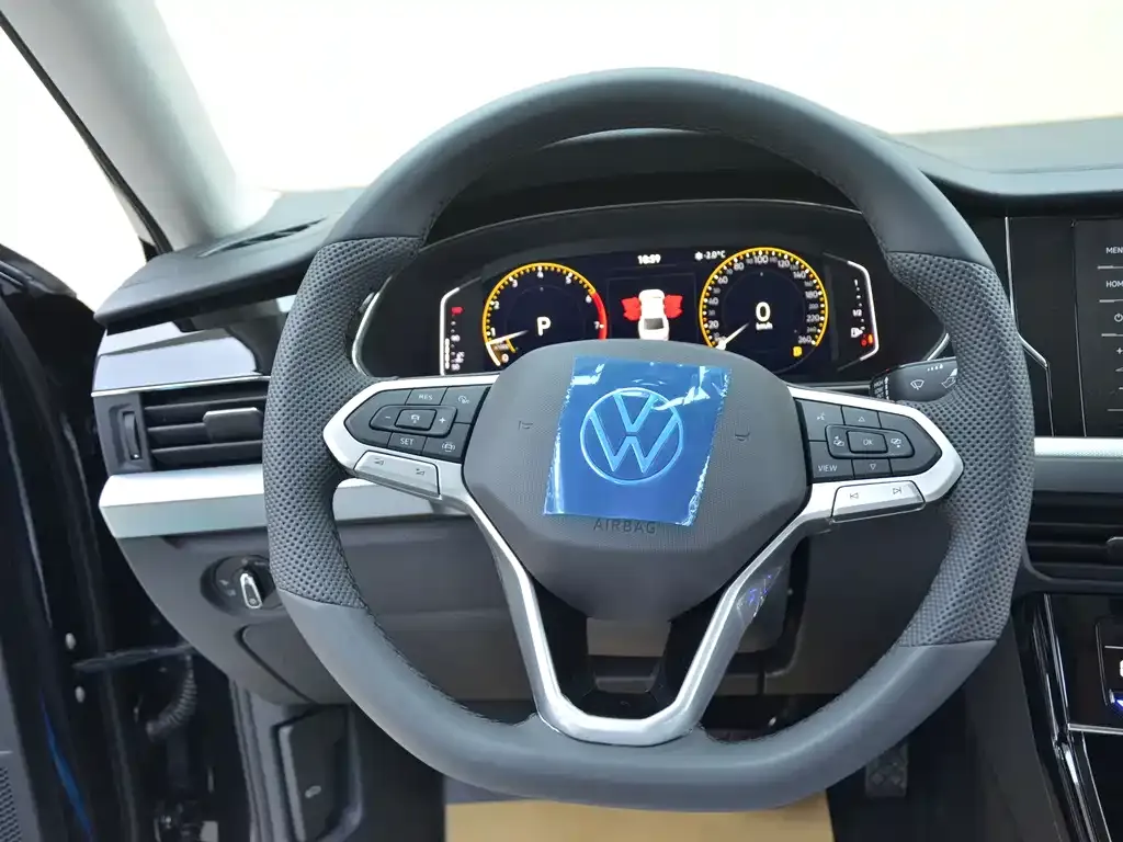 Volkswagen Passat — фото 7