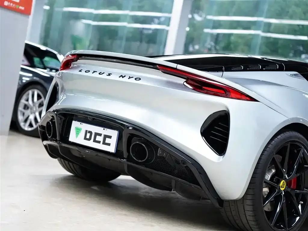 Lotus Emira 2024 из CN, фото 6