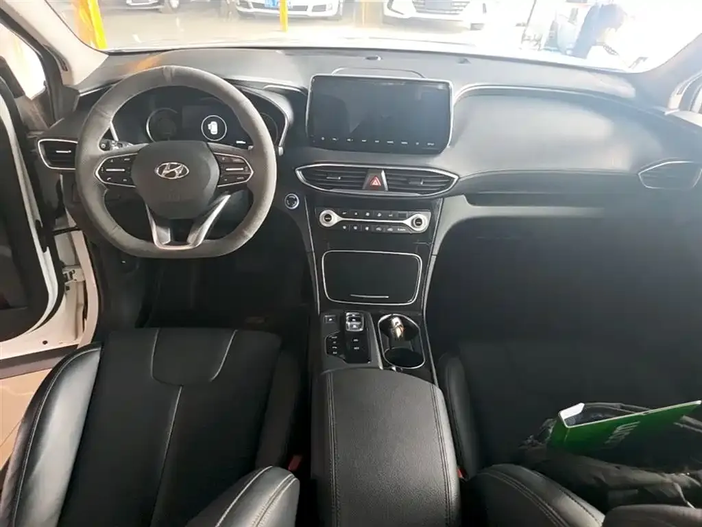 Hyundai Santa Fe 2023 из CN, фото 5