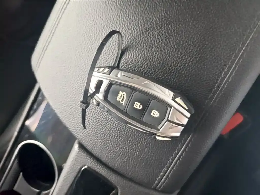 Hyundai Santa Fe 2023 из CN, фото 8