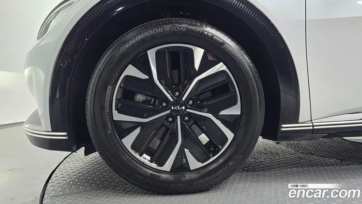Kia EV6 — фото 7