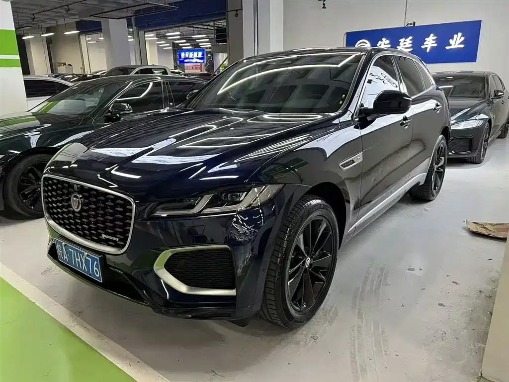 Jaguar F-PACE