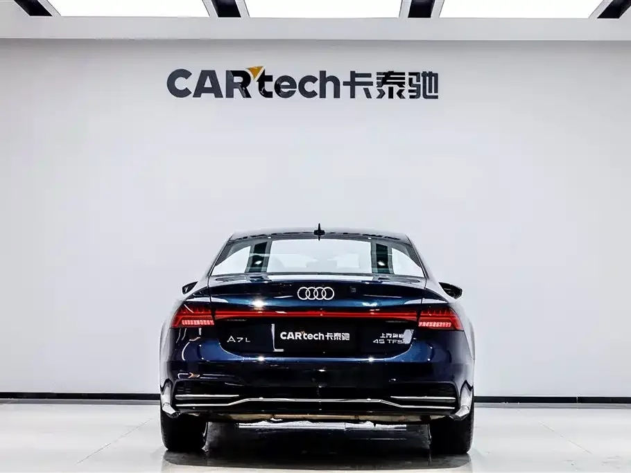 Audi A7L — фото 2