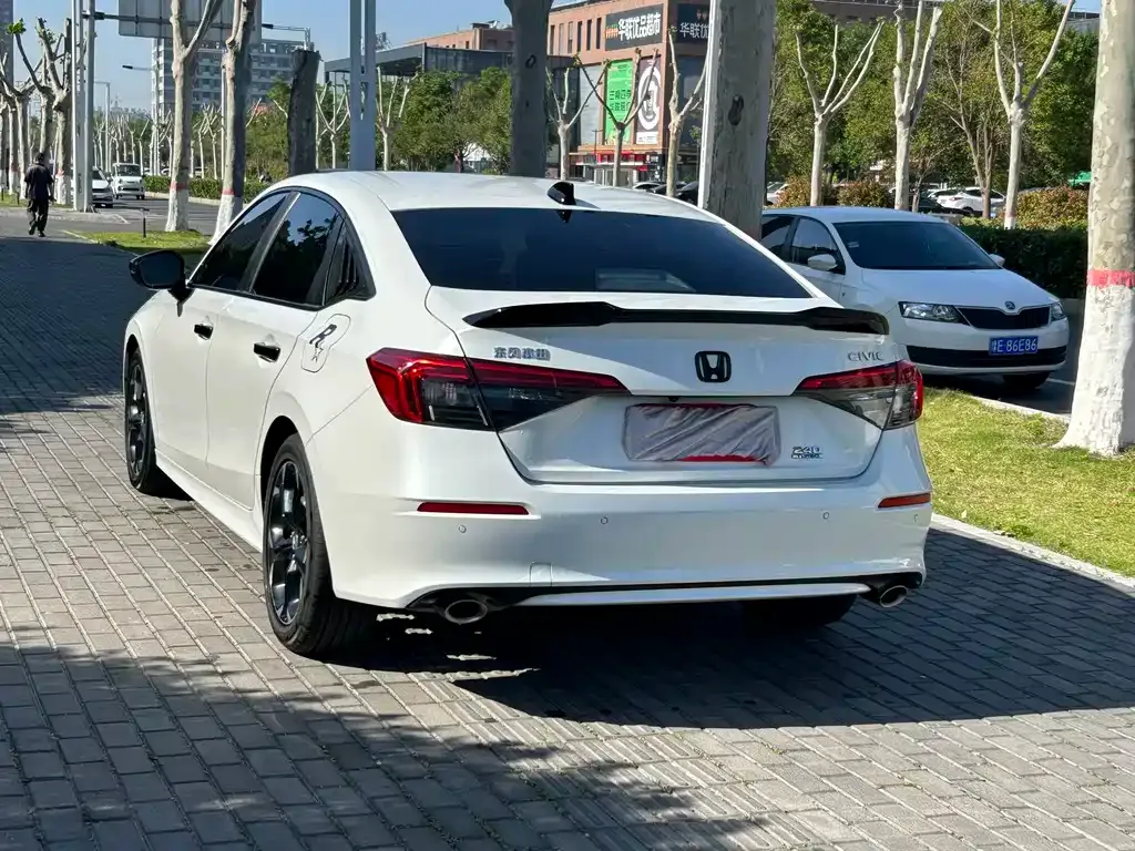 Honda Civic — фото 8