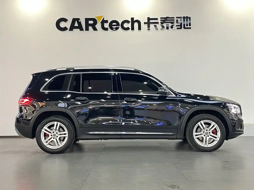 Mercedes-Benz GLB — фото 10