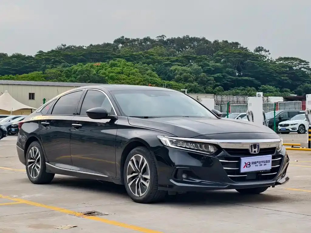 Honda Accord — фото 7