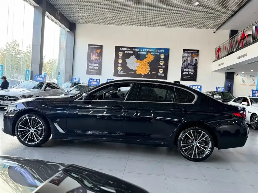 BMW 5 Series — фото 10
