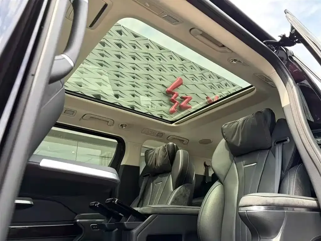 Hongqi HQ9 PHEV 2024 из CN, фото 2