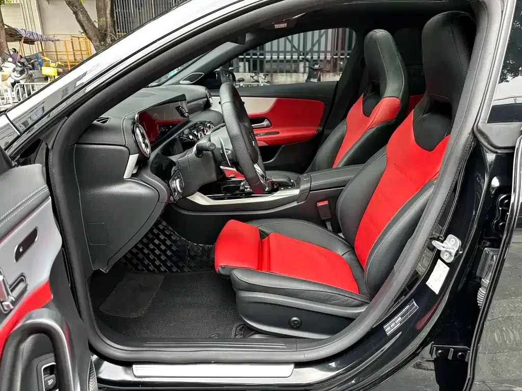 Mercedes-Benz CLA AMG — фото 8