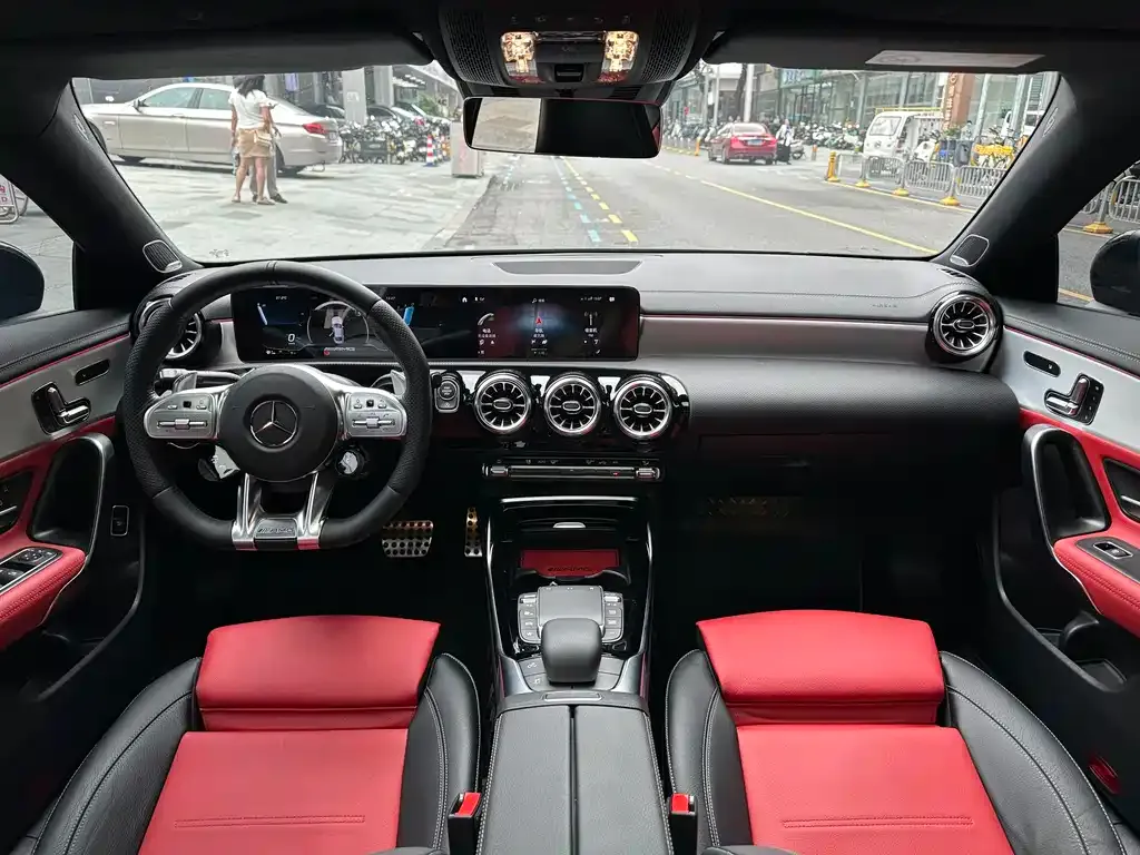 Mercedes-Benz CLA AMG — фото 10