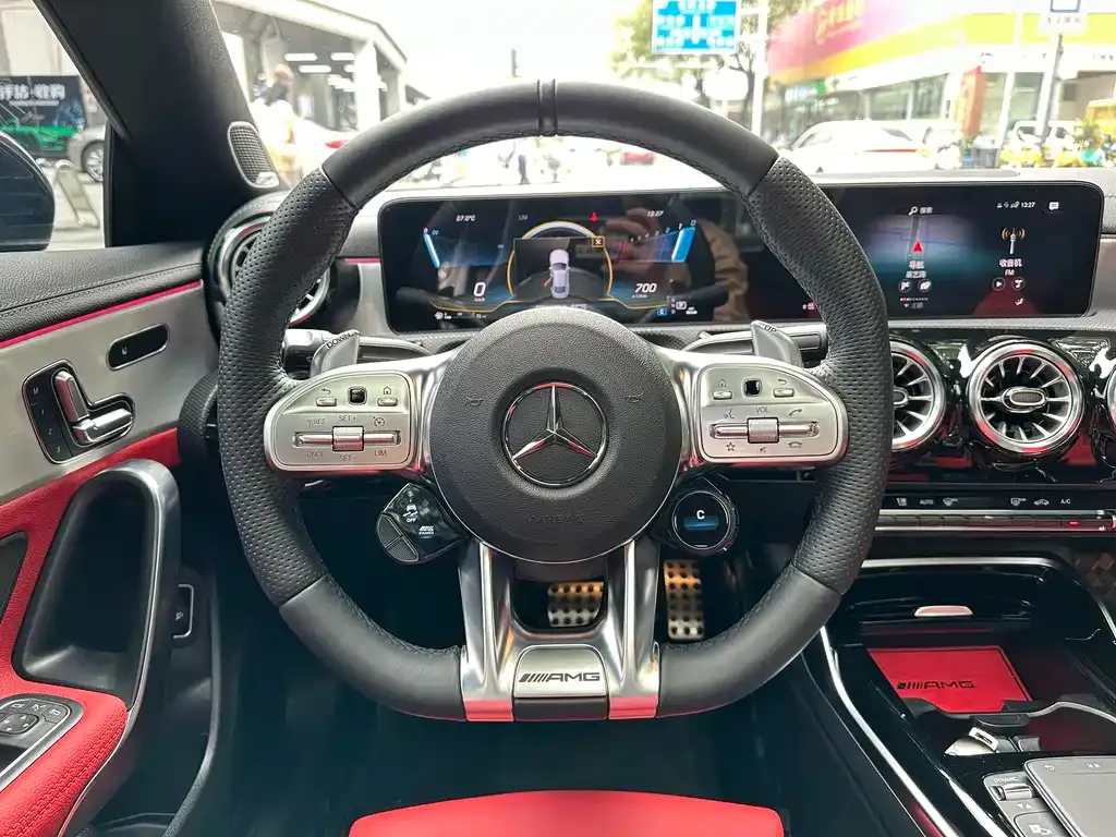 Mercedes-Benz CLA AMG — фото 9