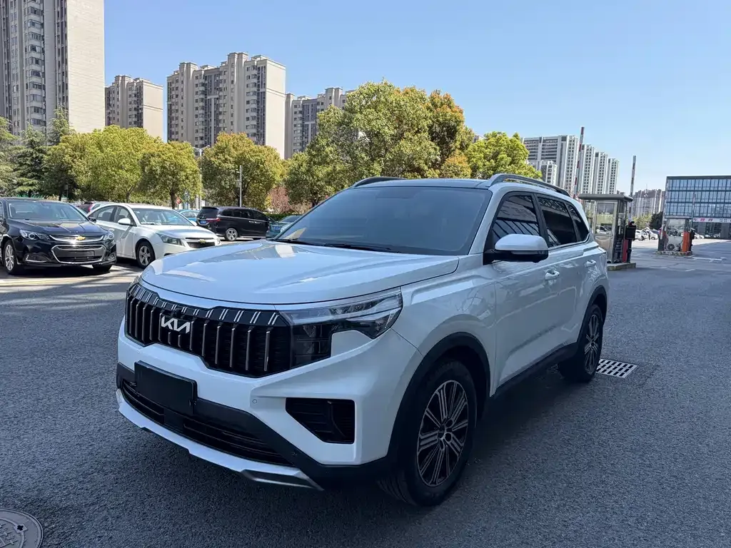 Kia Sportage — фото 1