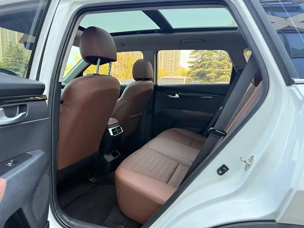 Kia Sportage — фото 9