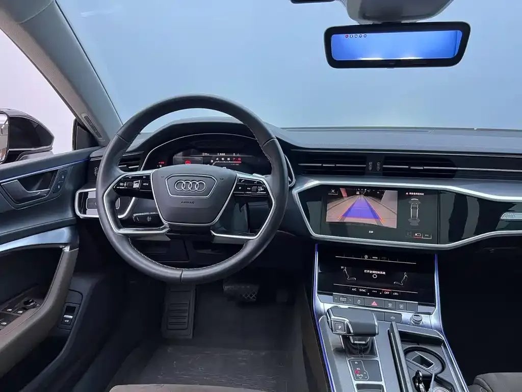 Audi A7L — фото 7