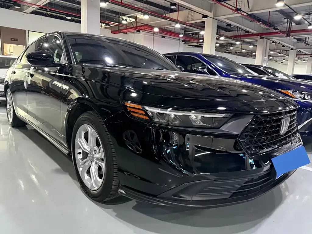 Honda Accord — фото 9