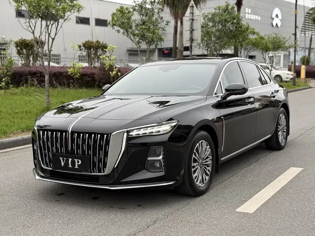 Hongqi H5 — фото 1