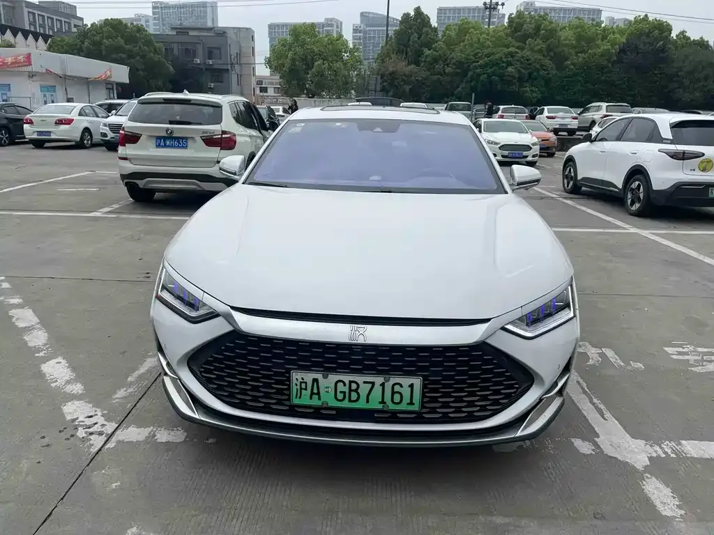 BYD Han — фото 10
