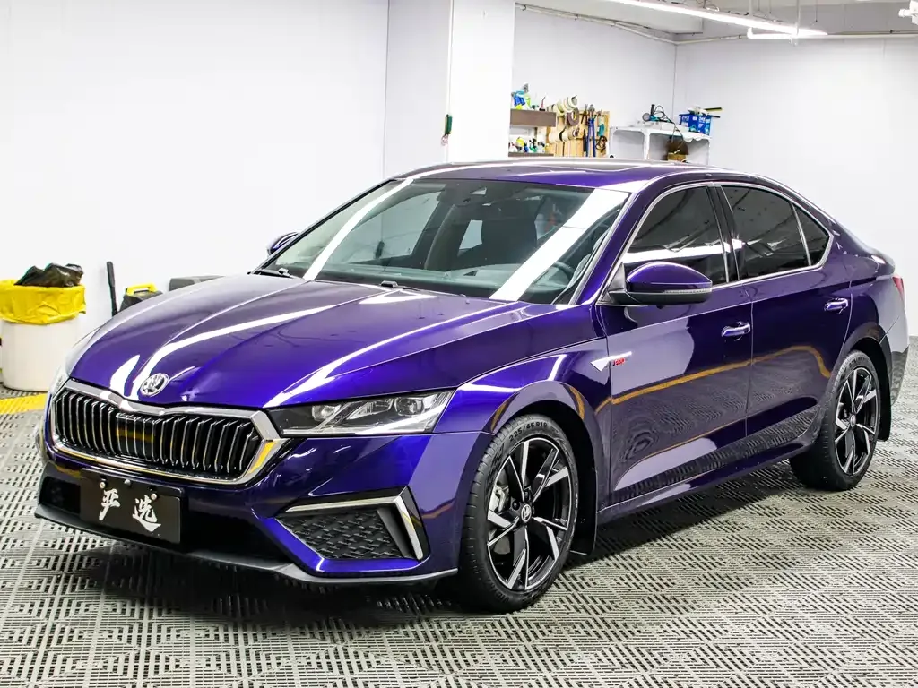 Skoda Octavia — фото 1