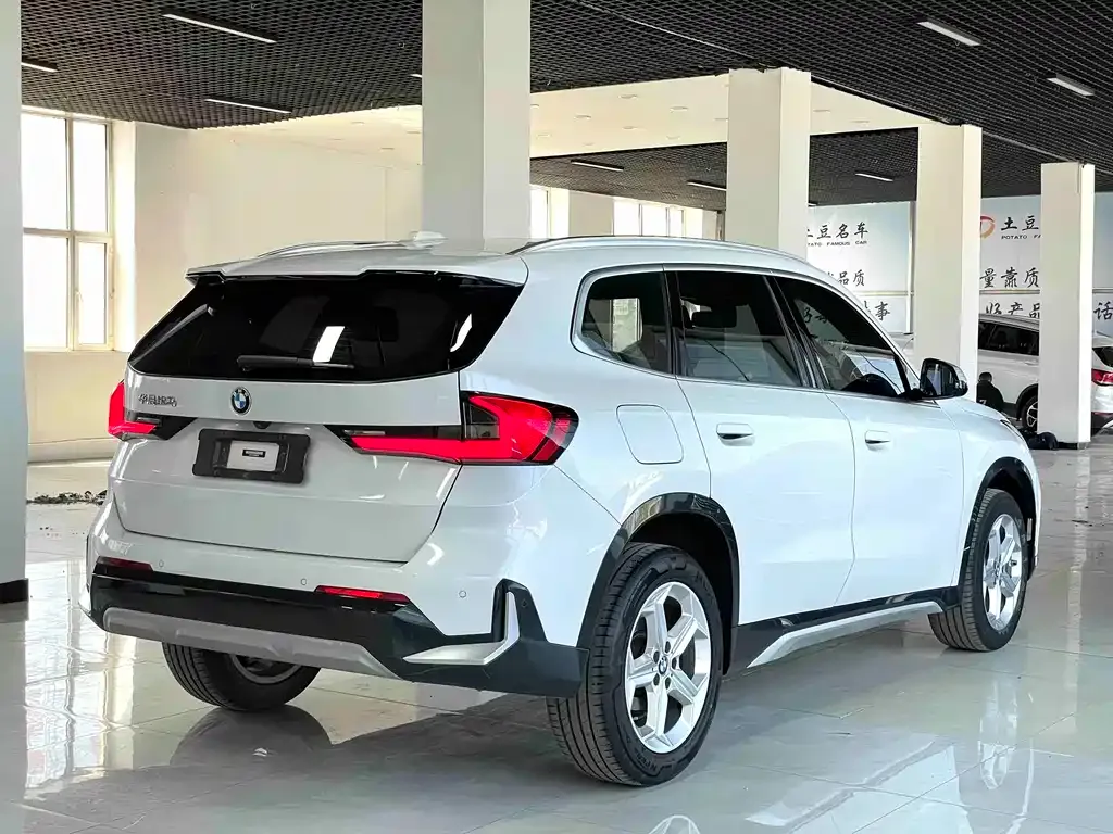 BMW X1 — фото 10