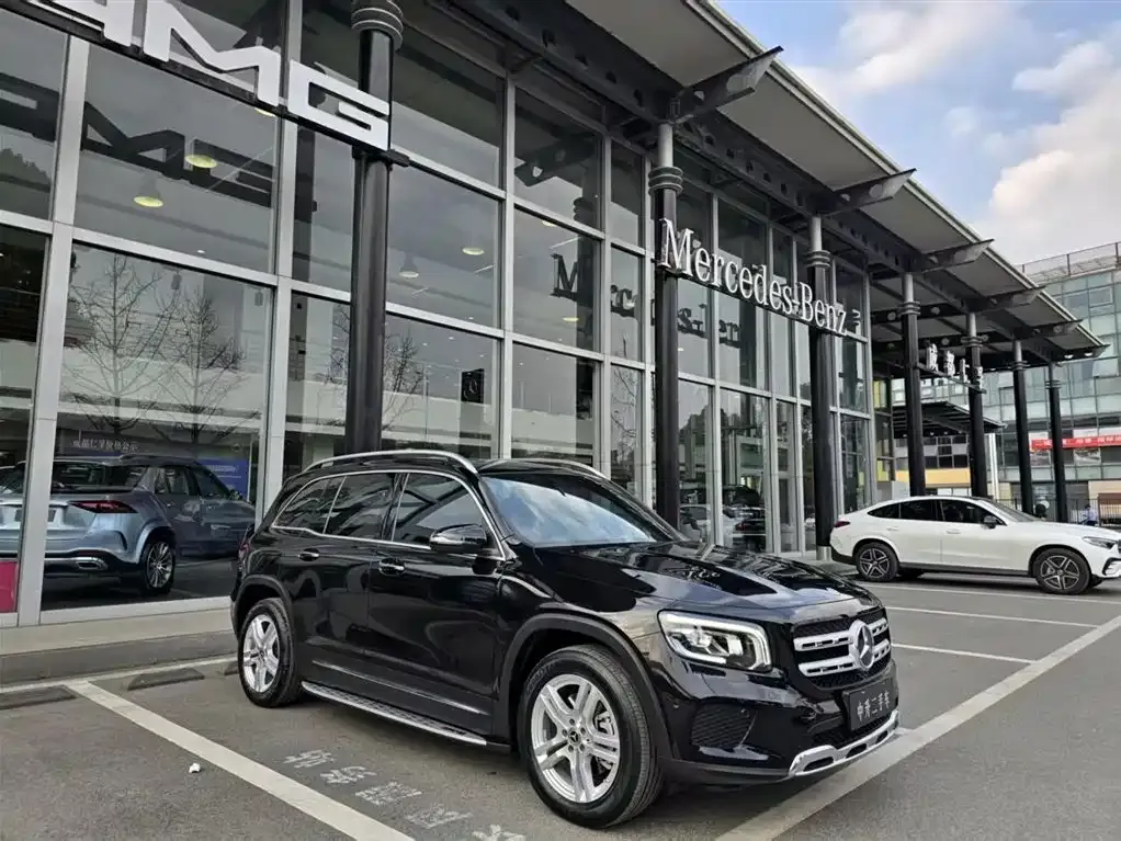 Mercedes-Benz GLB — фото 8