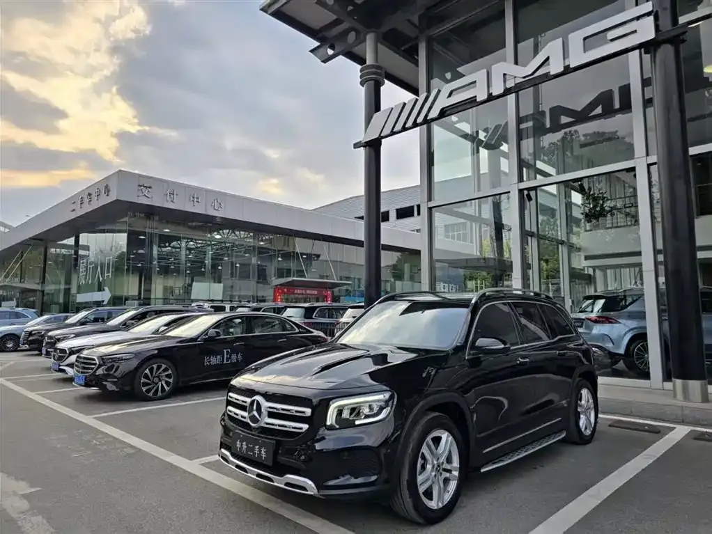 Mercedes-Benz GLB — фото 9
