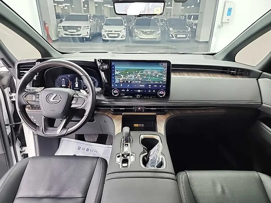 Lexus LM 2025 из KR, фото 7