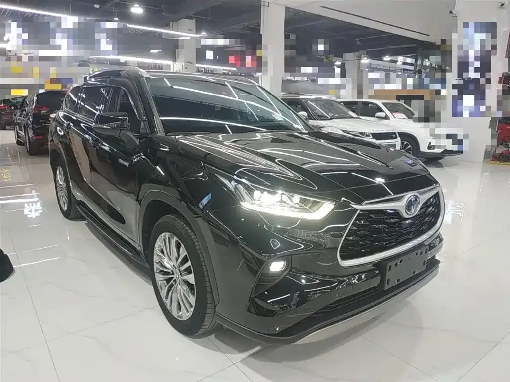 Toyota Highlander — фото 10