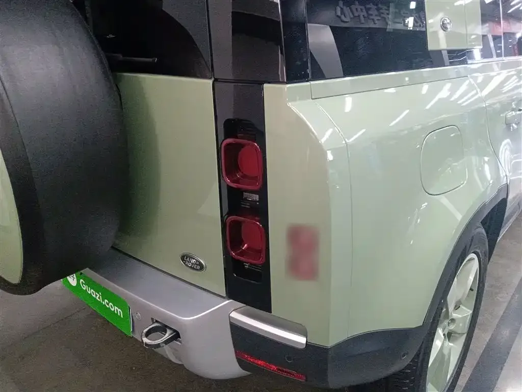 Land Rover Defender — фото 7