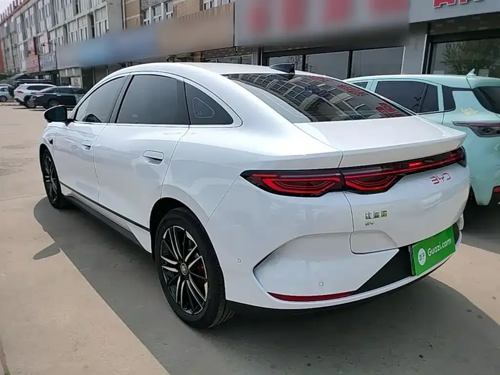 BYD Qin L — фото 6