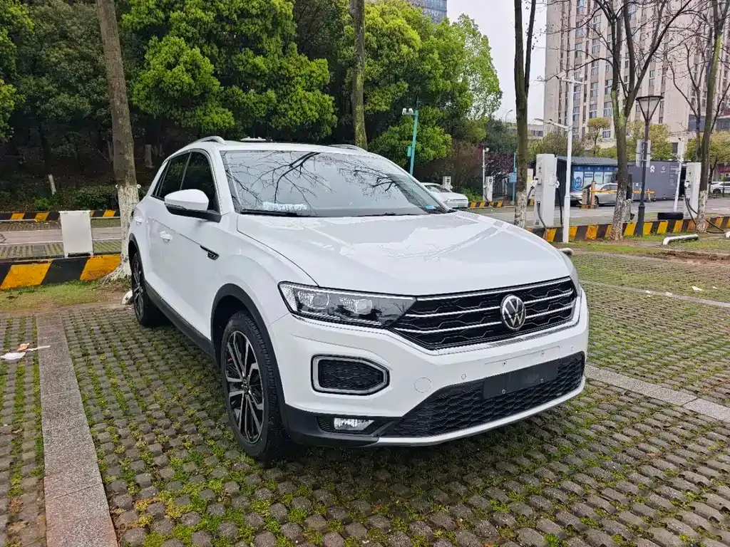 Volkswagen T-Roc — фото 5