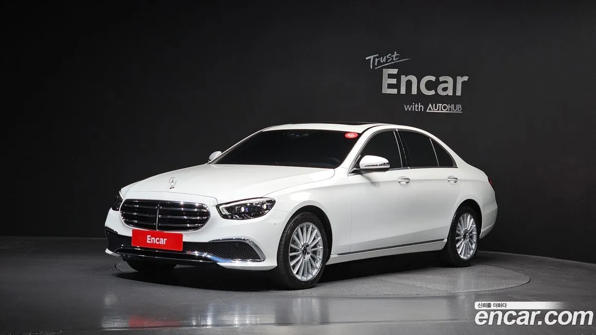 Mercedes-Benz E-Class — фото 1