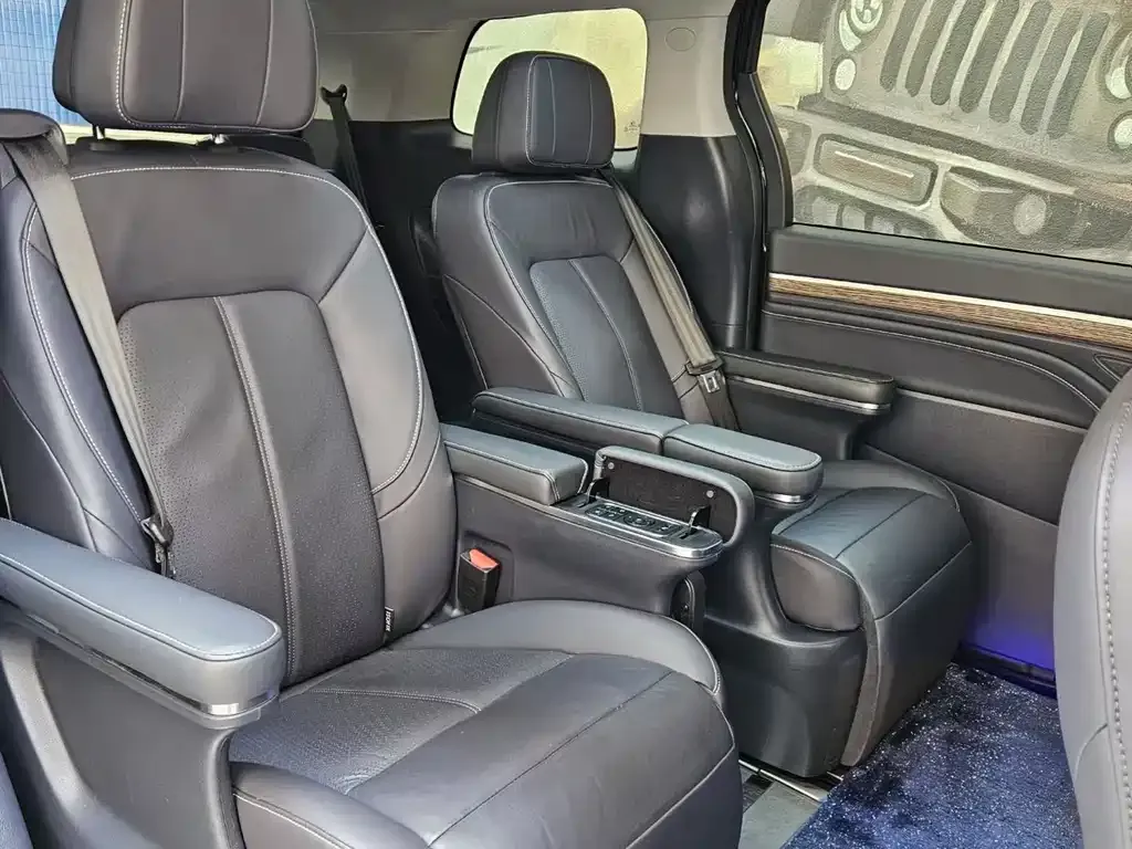GAC Motor Trumpchi M8 — фото 2