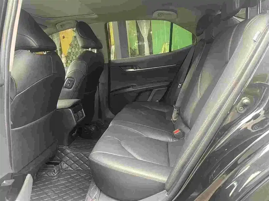 Toyota Camry 2023 из CN, фото 3