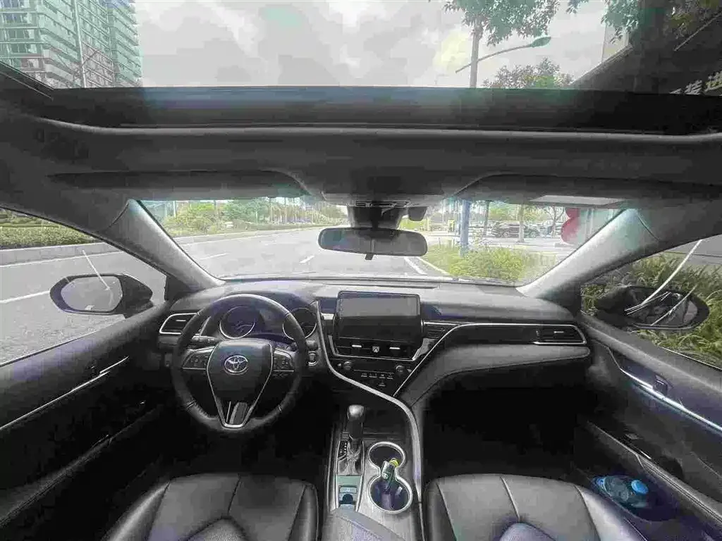 Toyota Camry 2023 из CN, фото 4
